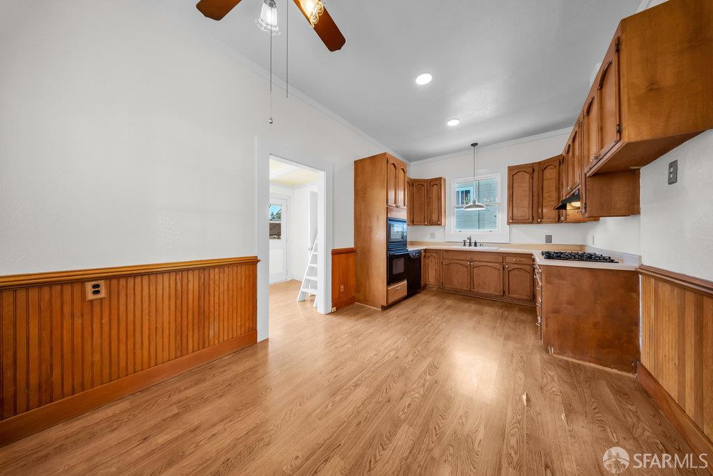 Alameda, California 94501, United States, 1 Bedroom Bedrooms, ,3 BathroomsBathrooms,Residential,Active,168041