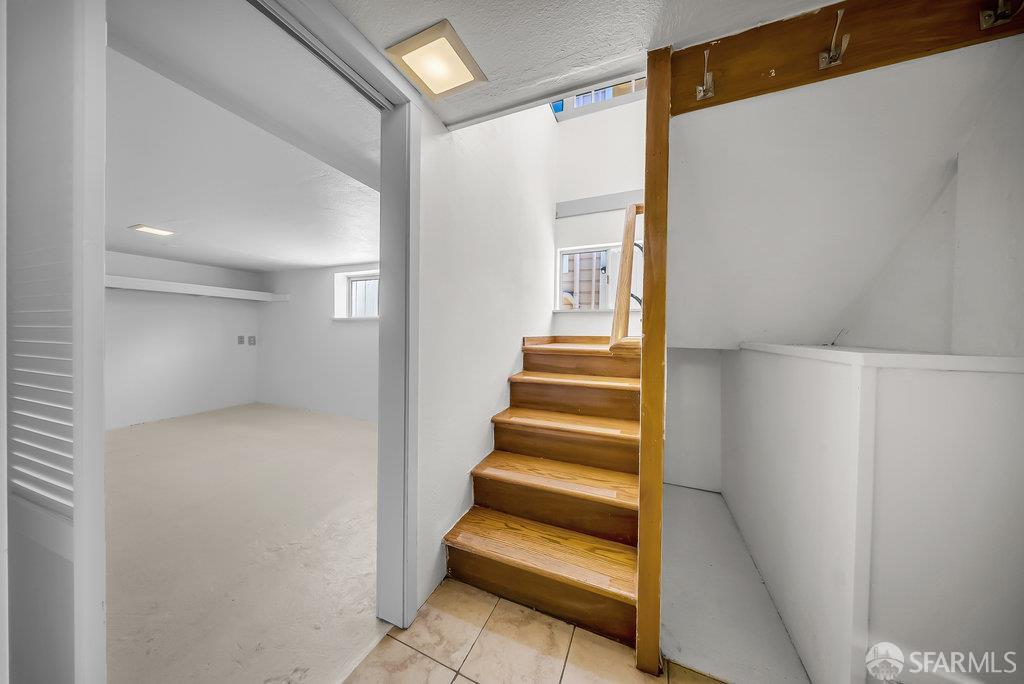 Alameda, California 94501, United States, 1 Bedroom Bedrooms, ,3 BathroomsBathrooms,Residential,Active,168041