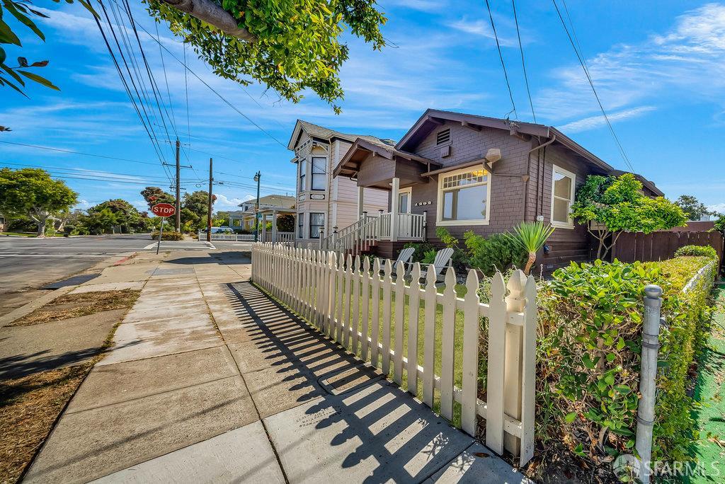 Alameda, California 94501, United States, 1 Bedroom Bedrooms, ,3 BathroomsBathrooms,Residential,Active,168041