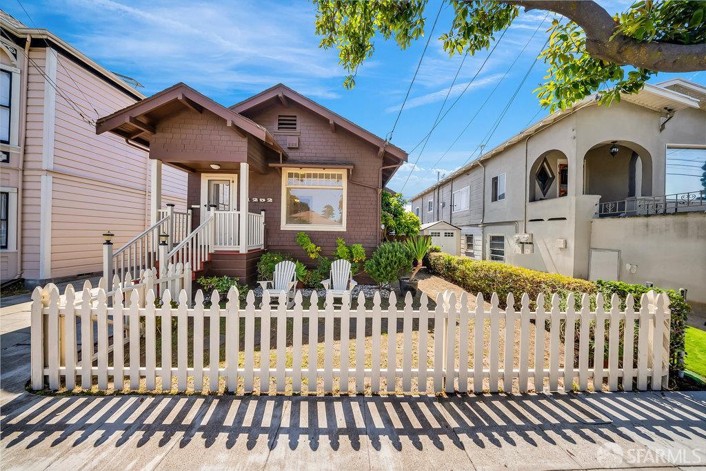 Alameda, California 94501, United States, 1 Bedroom Bedrooms, ,3 BathroomsBathrooms,Residential,Active,168041