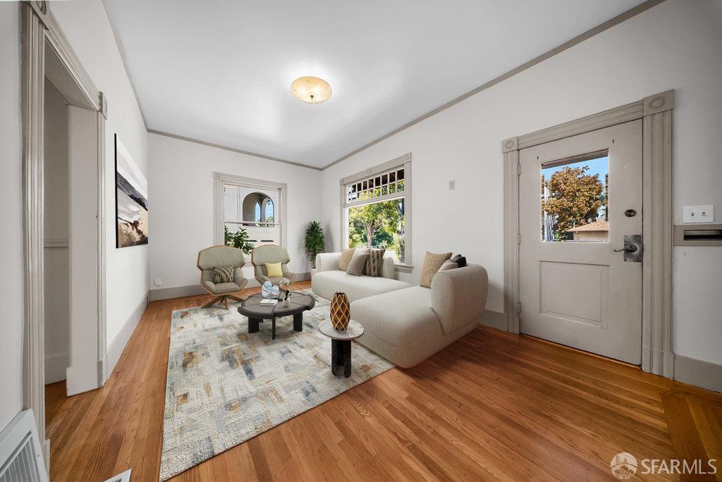 Alameda, California 94501, United States, 1 Bedroom Bedrooms, ,3 BathroomsBathrooms,Residential,Active,168041