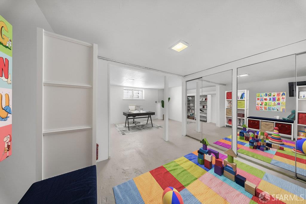 Alameda, California 94501, United States, 1 Bedroom Bedrooms, ,3 BathroomsBathrooms,Residential,Active,168041