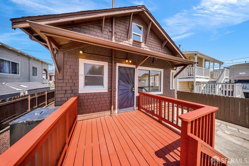 Alameda, California 94501, United States, 1 Bedroom Bedrooms, ,3 BathroomsBathrooms,Residential,Active,168041