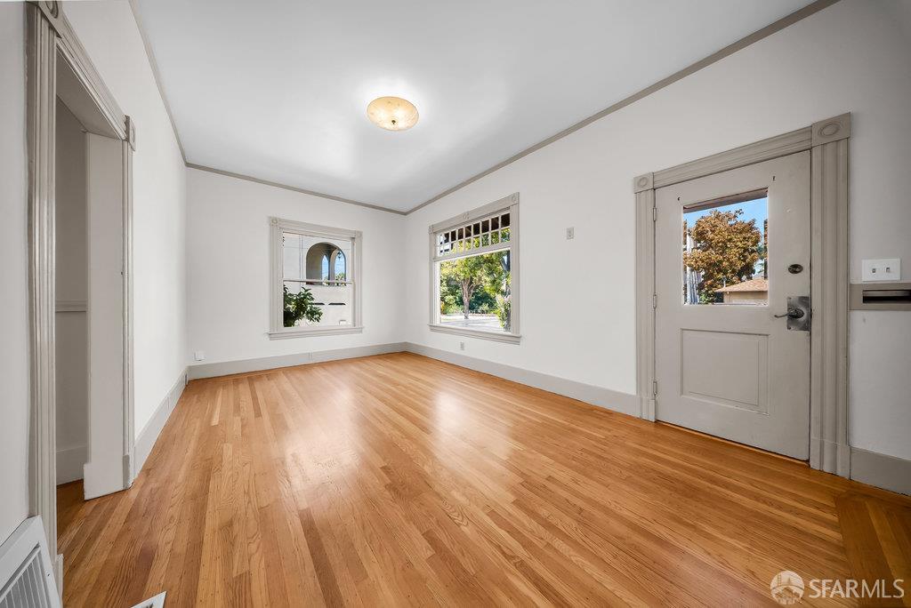 Alameda, California 94501, United States, 1 Bedroom Bedrooms, ,3 BathroomsBathrooms,Residential,Active,168041