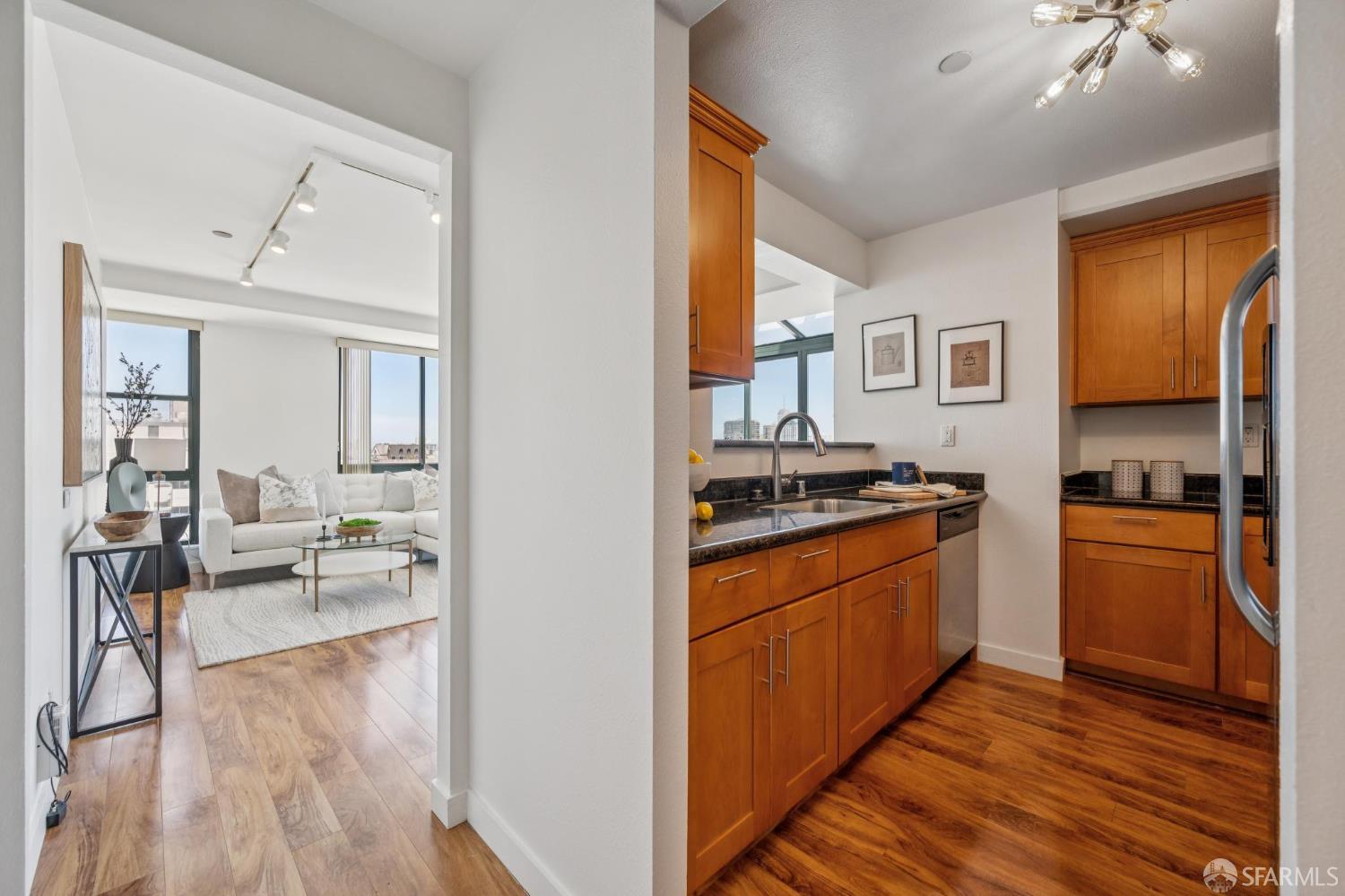 1 Daniel Burnham Court 1414
