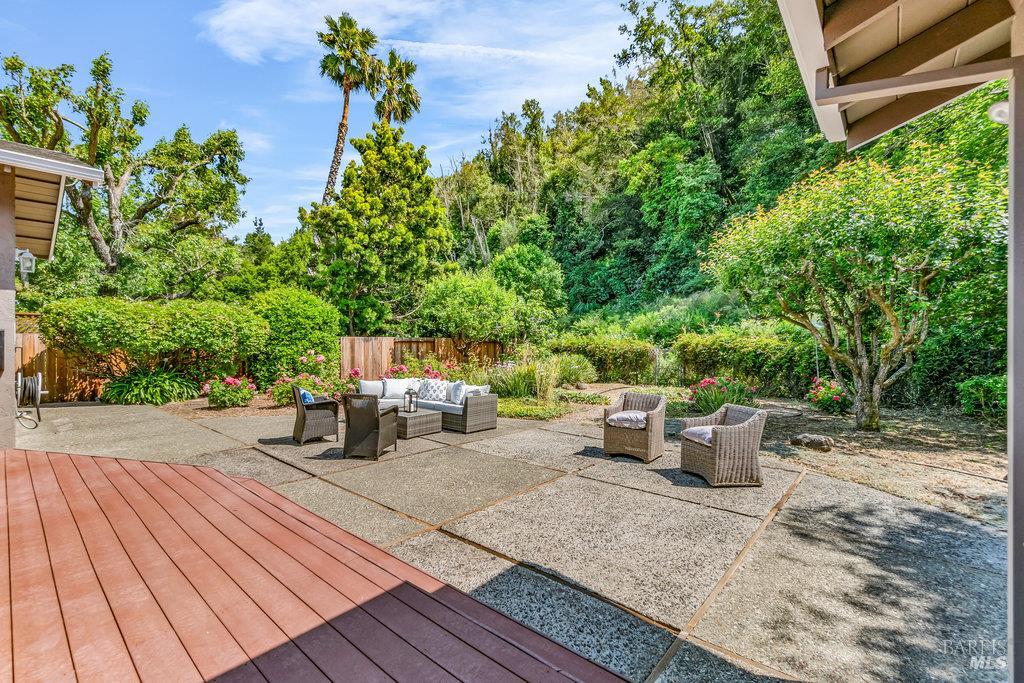 San Rafael, California 94901, United States, 3 Bedrooms Bedrooms, ,2 BathroomsBathrooms,Residential,Active,151314