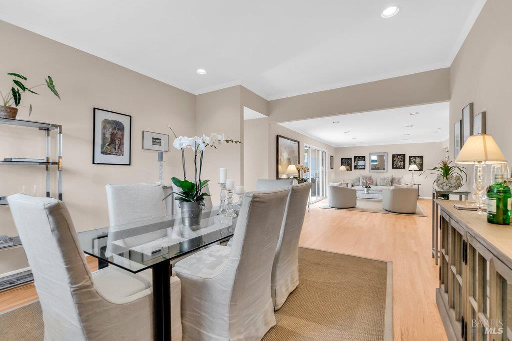 San Rafael, California 94901, United States, 3 Bedrooms Bedrooms, ,2 BathroomsBathrooms,Residential,Active,151314