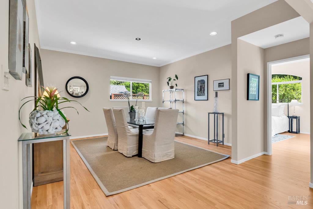 San Rafael, California 94901, United States, 3 Bedrooms Bedrooms, ,2 BathroomsBathrooms,Residential,Active,151314