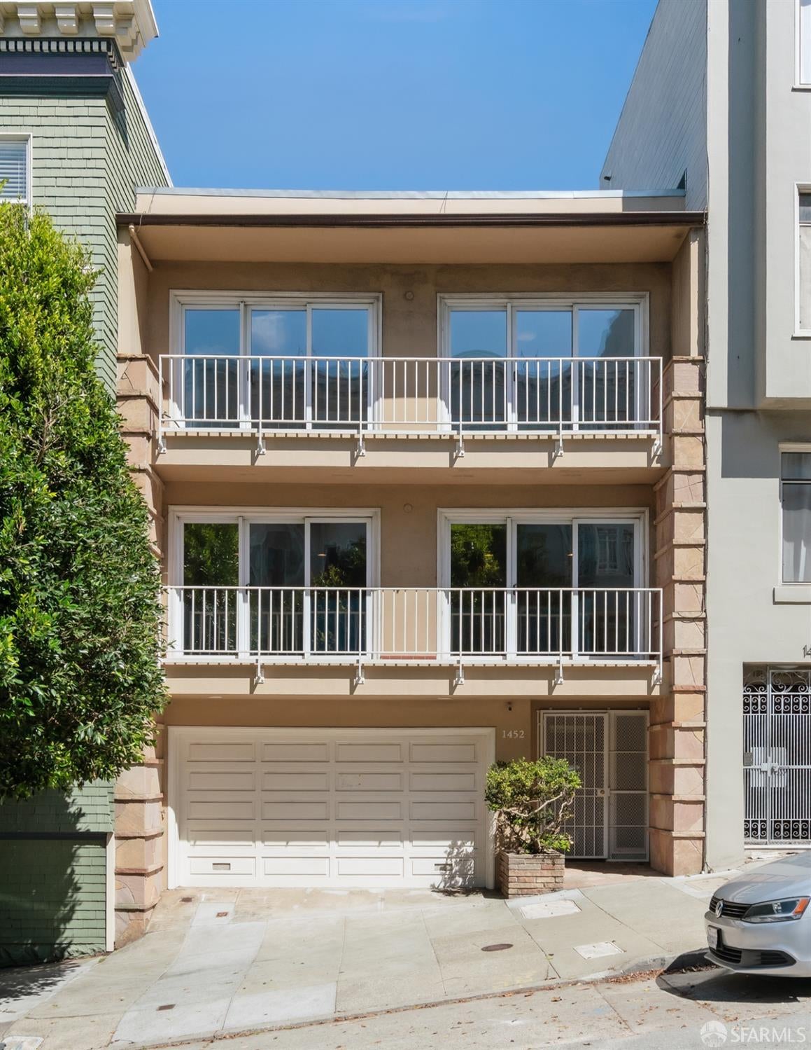 1452 Jones Street