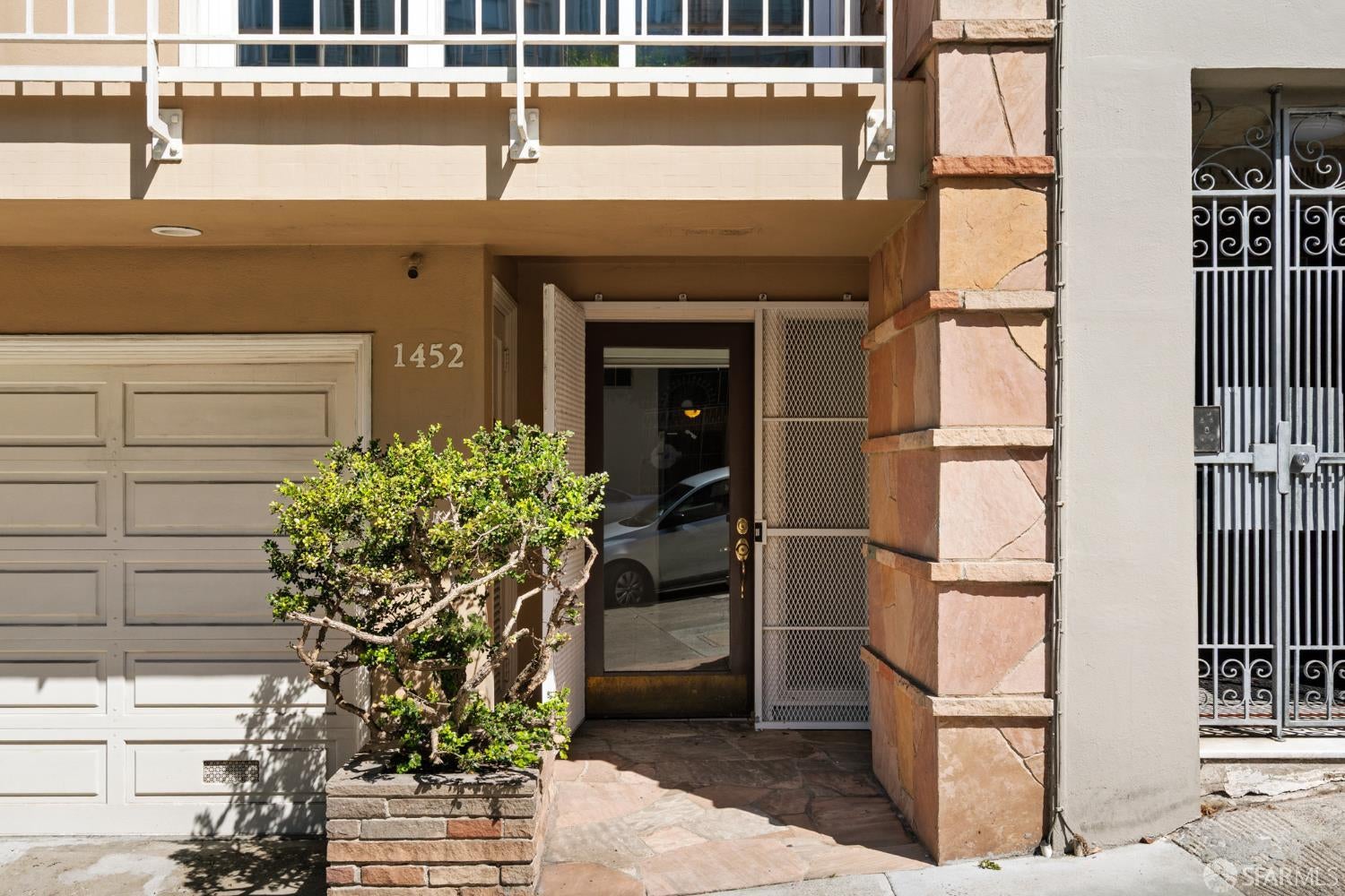1452 Jones Street, San Francisco CA 94109