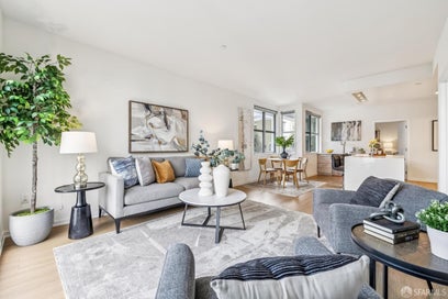451 Donahue Street 318 San Francisco CA 94124