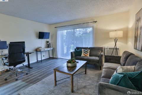 1731 Ellis Street Unit 11, Concord, CA 94520 - #: 425045982