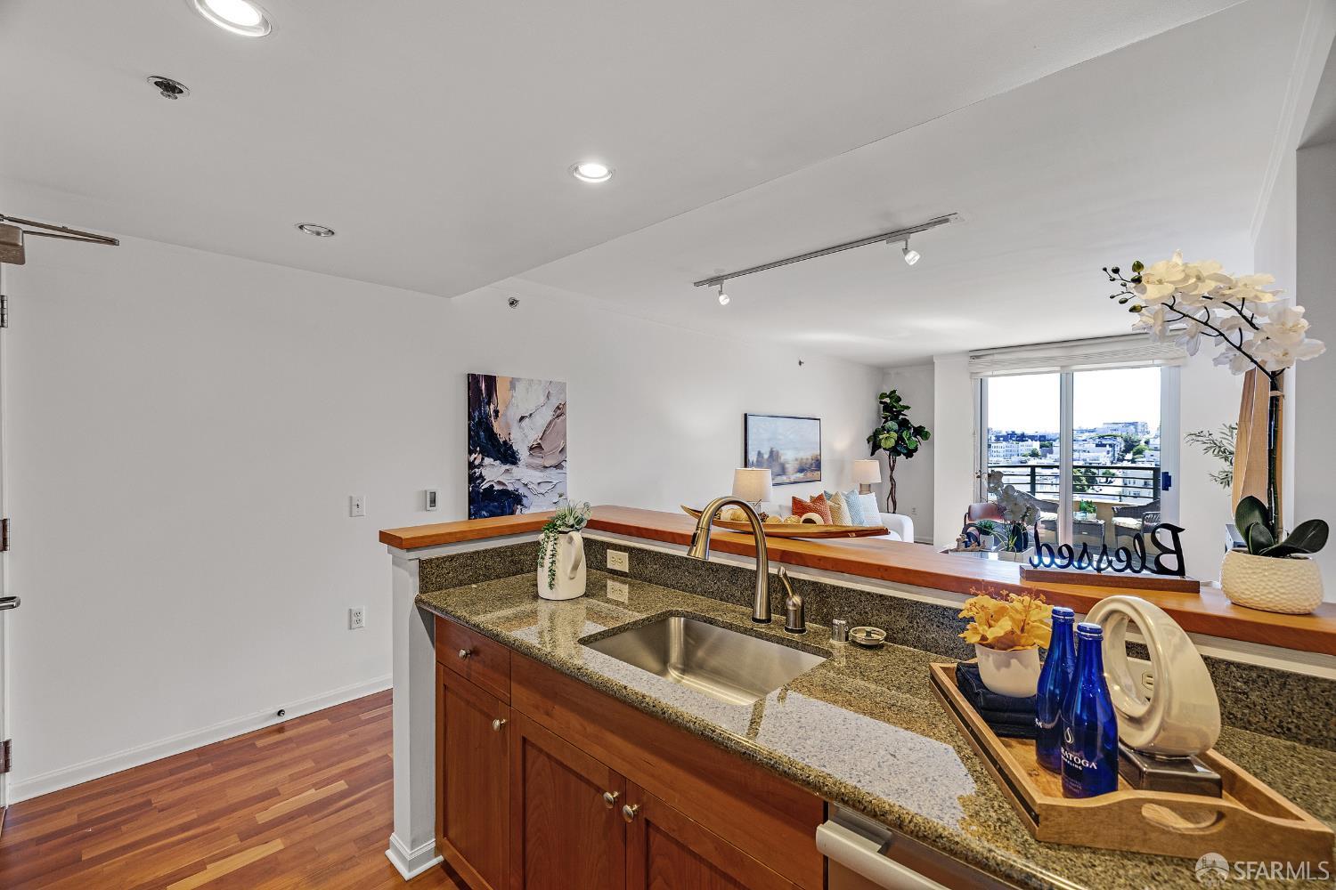 1701 Jackson Street 802