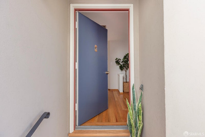 15 Dellbrook Avenue