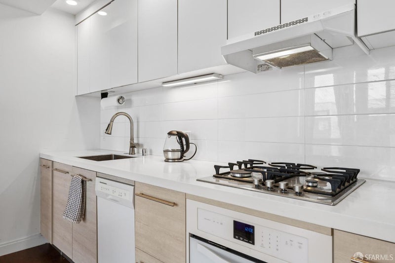 555 Fulton Street 209