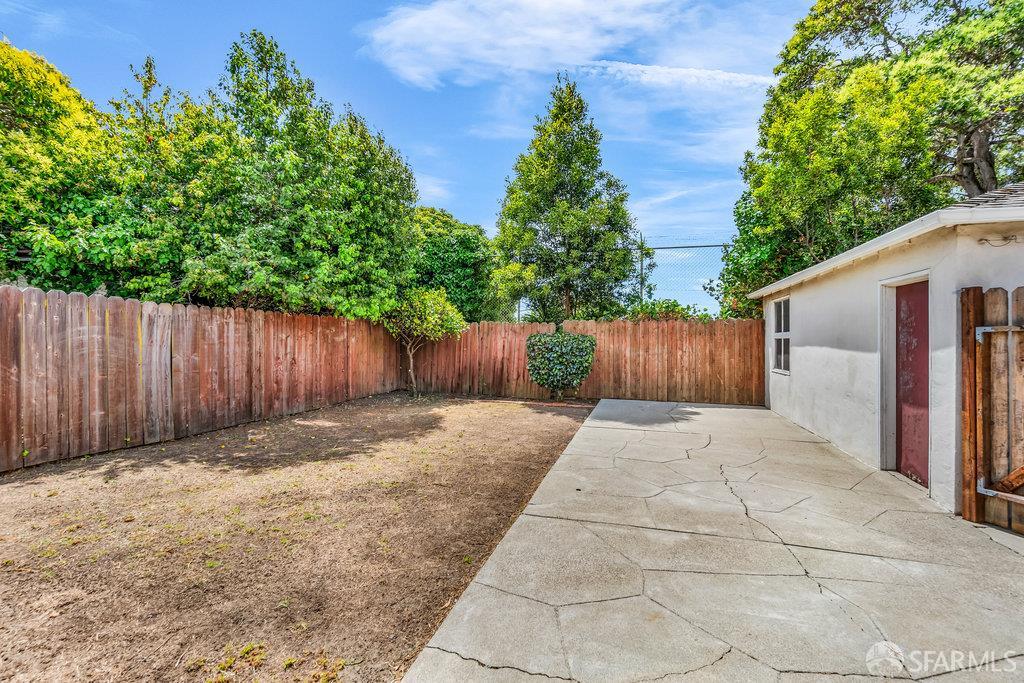 Richmond, California 94804, United States, 3 Bedrooms Bedrooms, ,1 BathroomBathrooms,Residential,Pending,154825