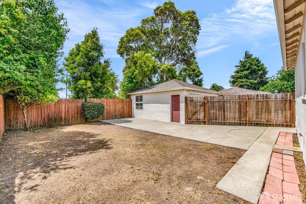 Richmond, California 94804, United States, 3 Bedrooms Bedrooms, ,1 BathroomBathrooms,Residential,Pending,154825