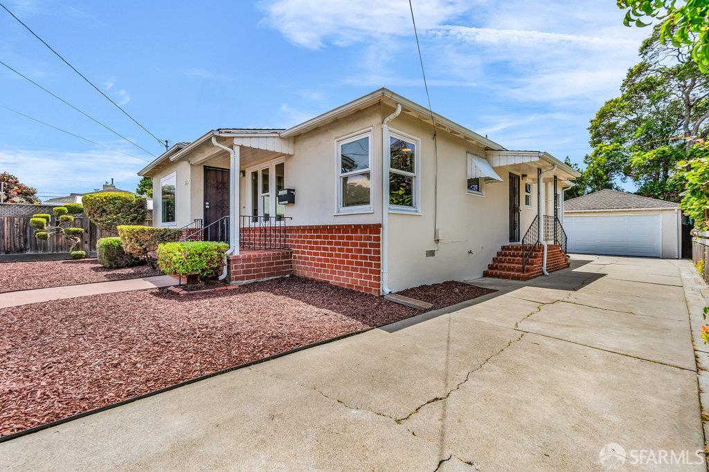 Richmond, California 94804, United States, 3 Bedrooms Bedrooms, ,1 BathroomBathrooms,Residential,Pending,154825