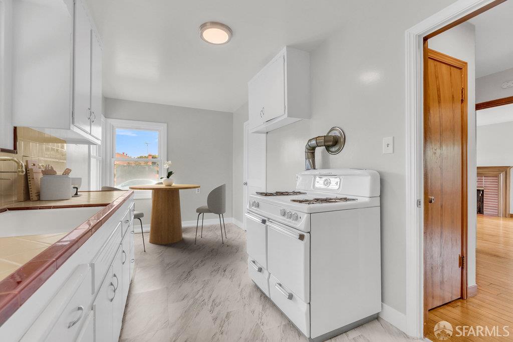 Richmond, California 94804, United States, 3 Bedrooms Bedrooms, ,1 BathroomBathrooms,Residential,Pending,154825