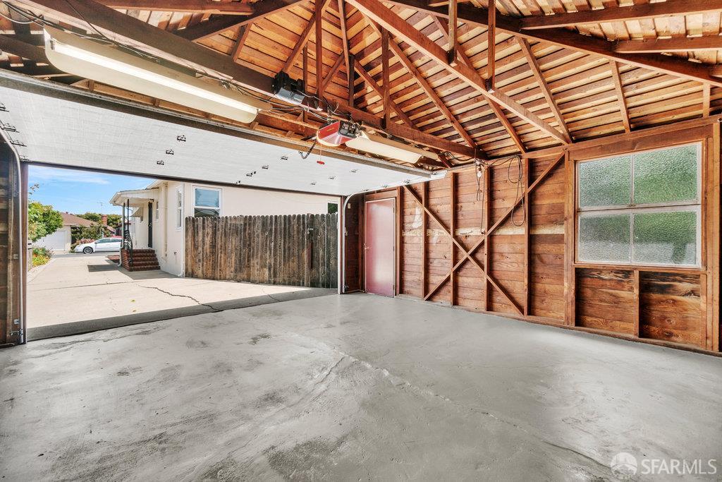 Richmond, California 94804, United States, 3 Bedrooms Bedrooms, ,1 BathroomBathrooms,Residential,Pending,154825