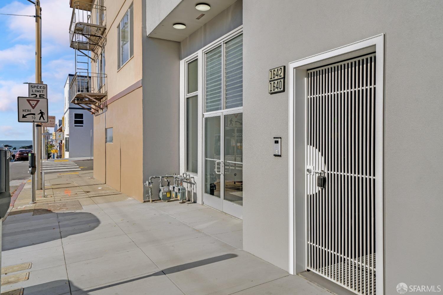 1640-1644 Taraval Street
