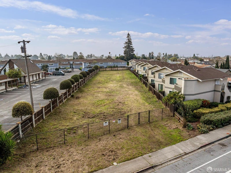 0 874 Lewelling Boulevard