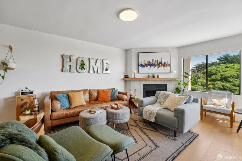 875 La Playa Street 271
