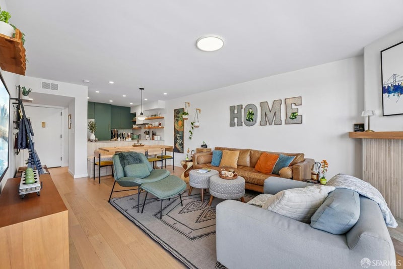 875 La Playa Street 271
