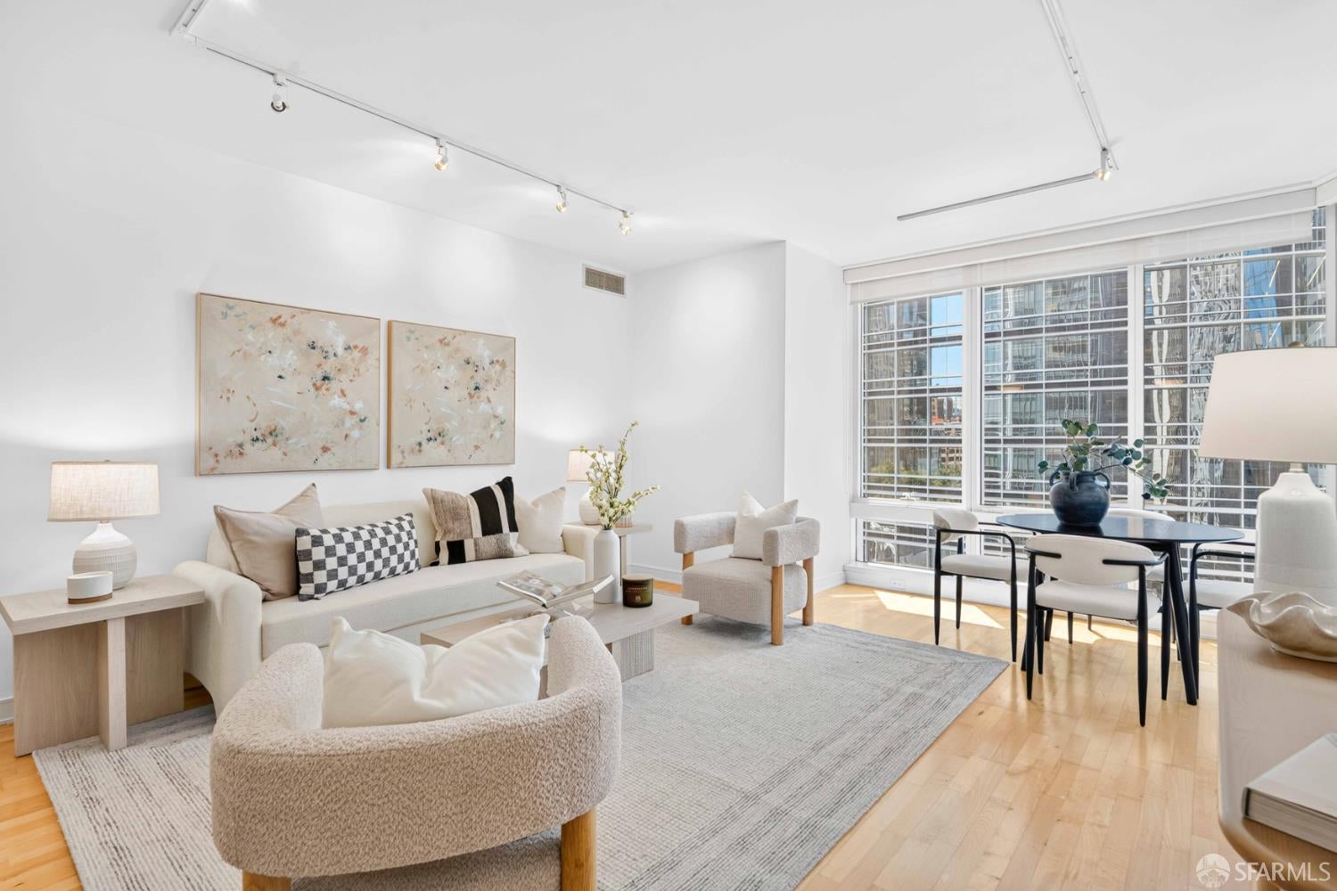 301 Mission Street 14J