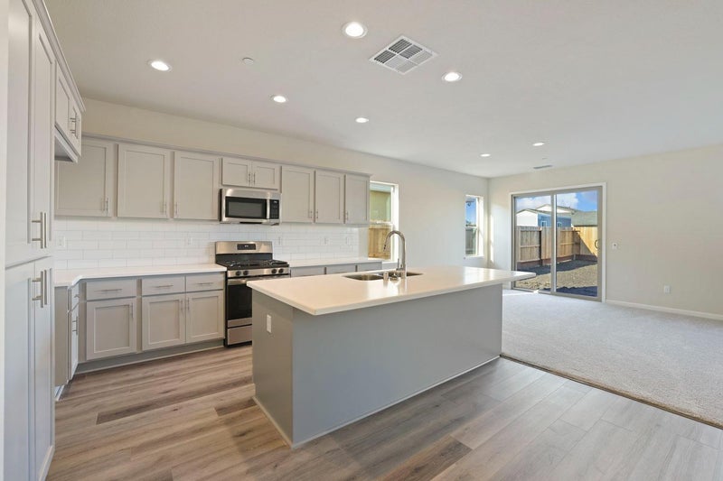 917 E Fargo Street