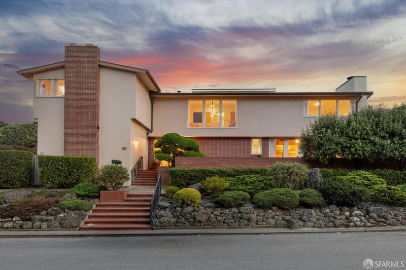 201 Sea Cliff Avenue