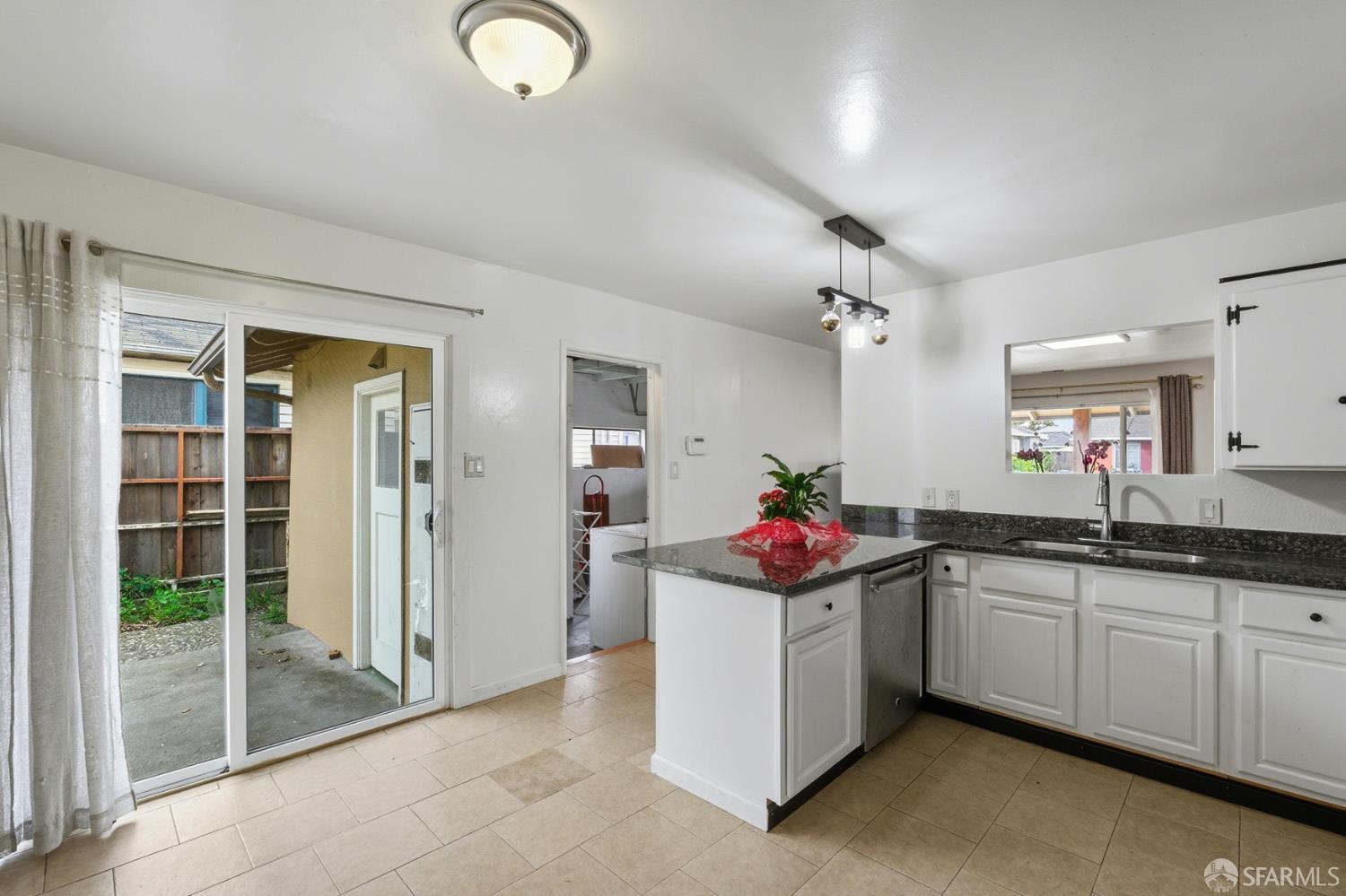 3421 Roosevelt Avenue