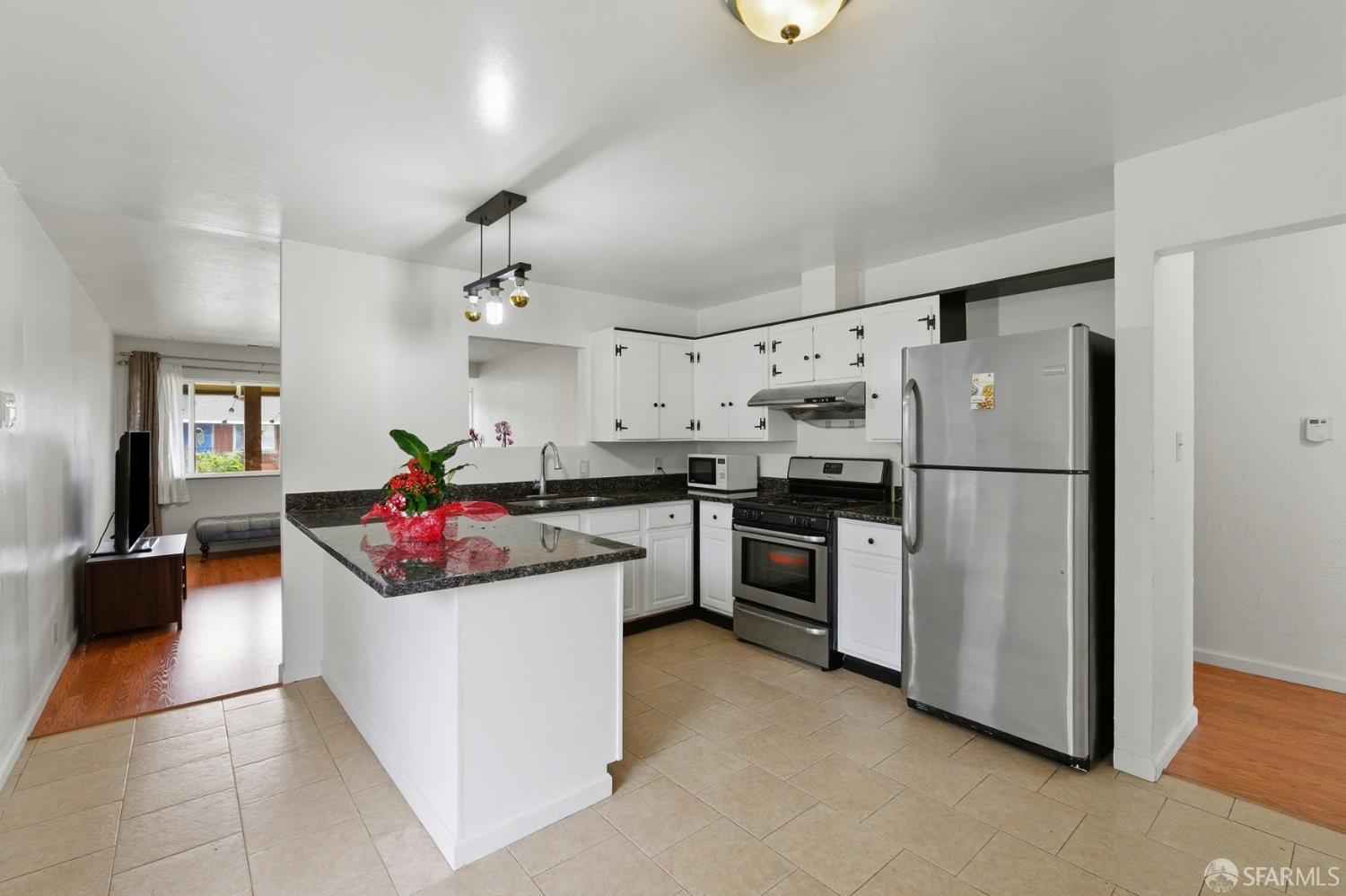 3421 Roosevelt Avenue