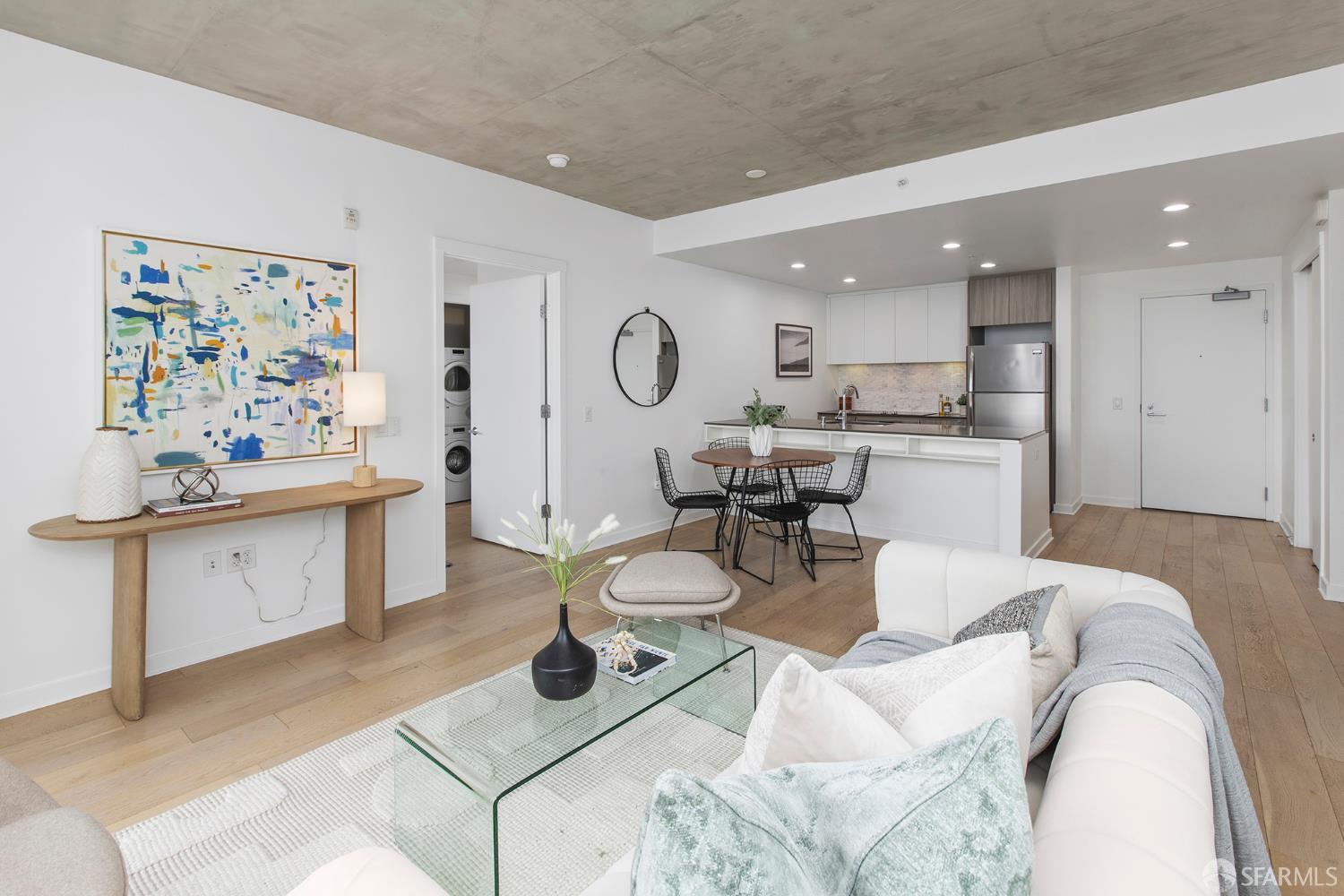 45 Bartlett Street 408