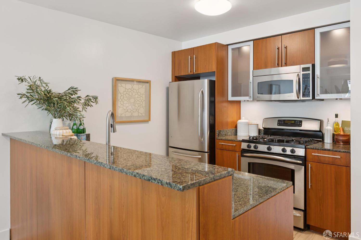 50 Lansing Street 411