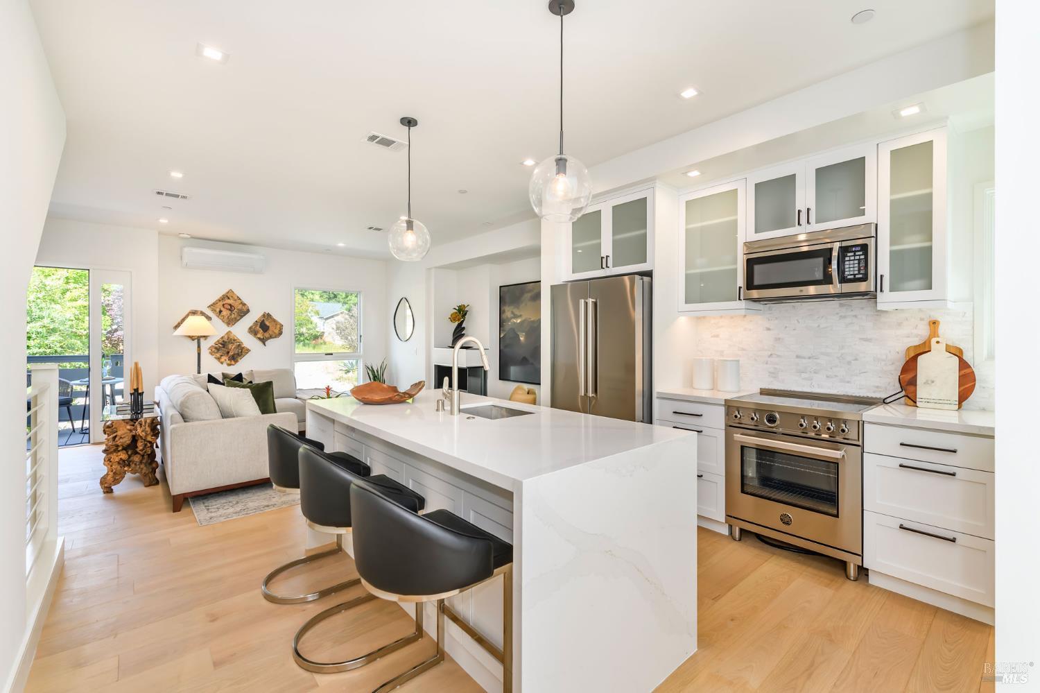 1116 Foster Road