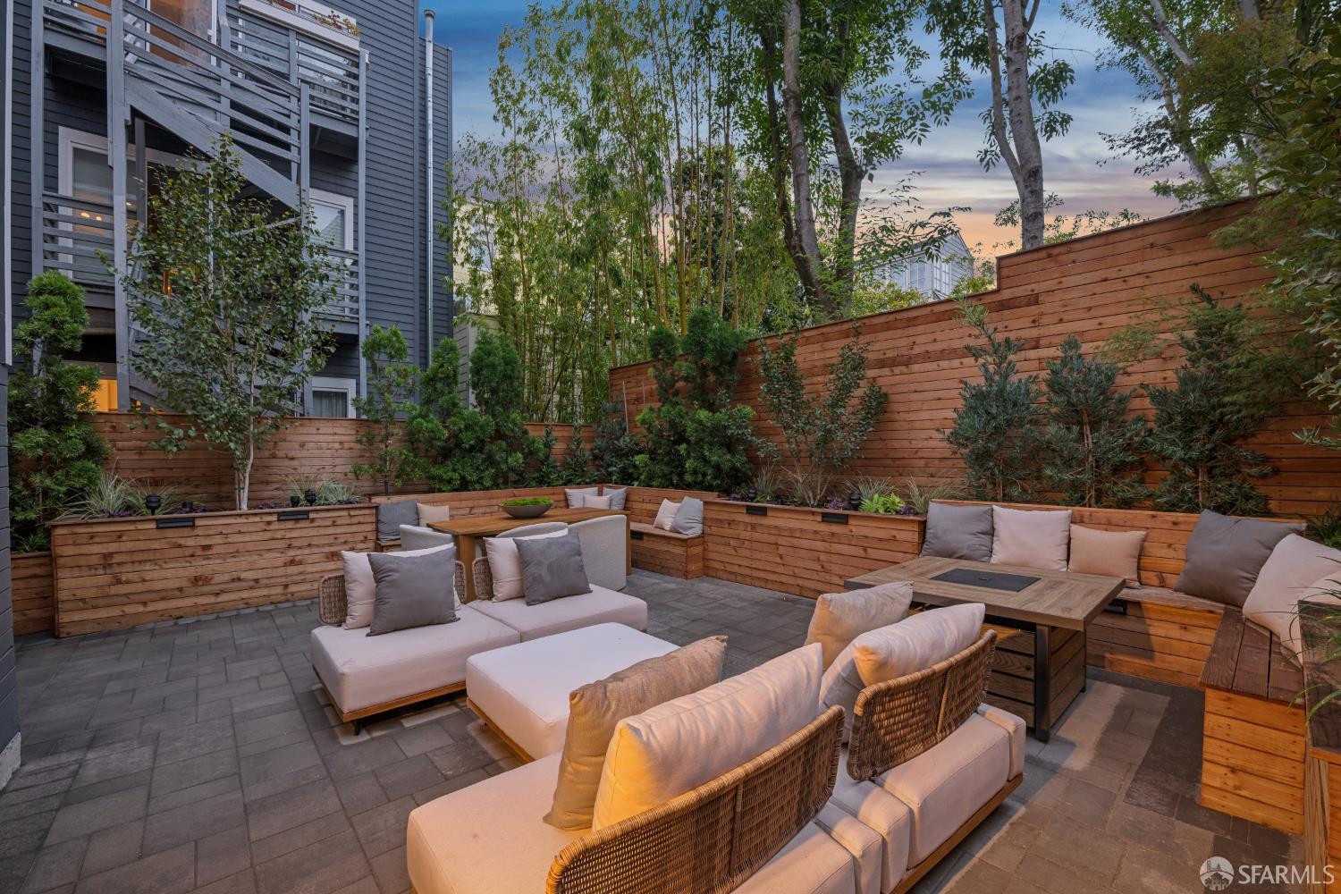 2069 Ofarrell Street