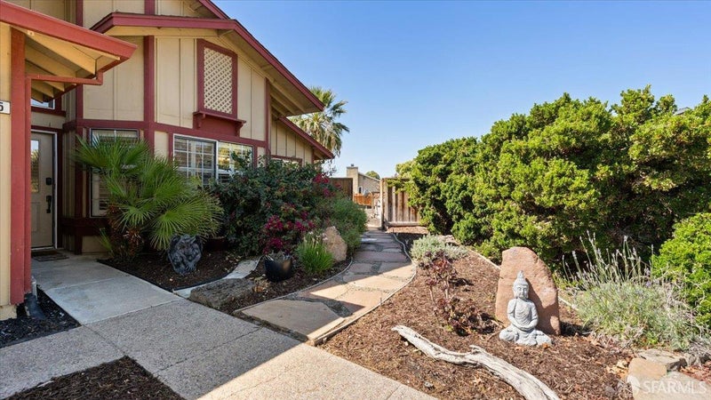 4225 Rio Vista Place