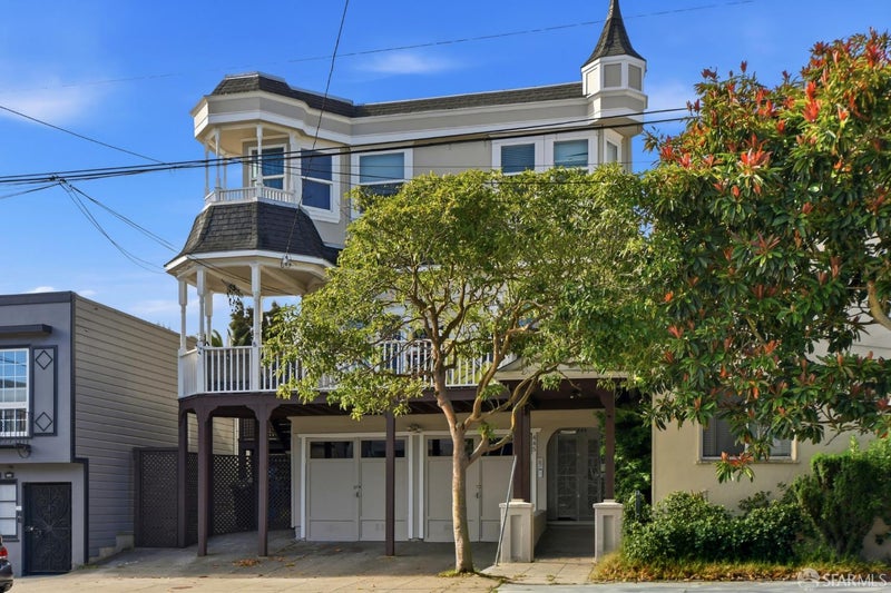 445 Lawton Street