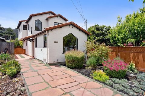 A home in Albany