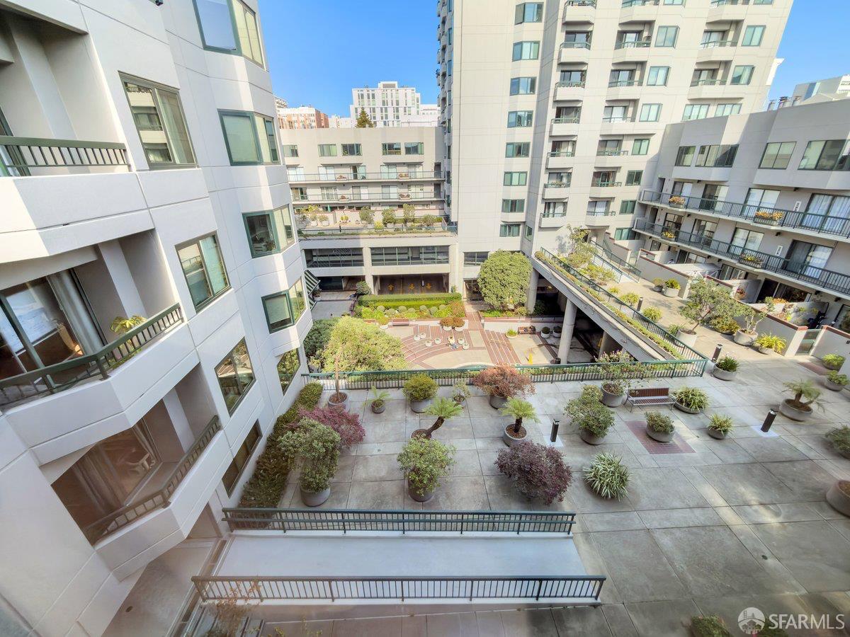 601 Van Ness Avenue 68