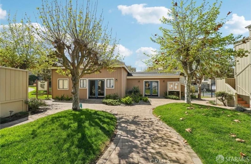 820 Casanova Avenue 41
