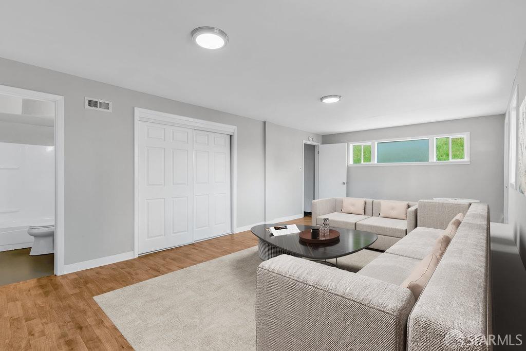 Daly City, California 94014, United States, 2 Bedrooms Bedrooms, ,1 BathroomBathrooms,Residential,Pending,110901