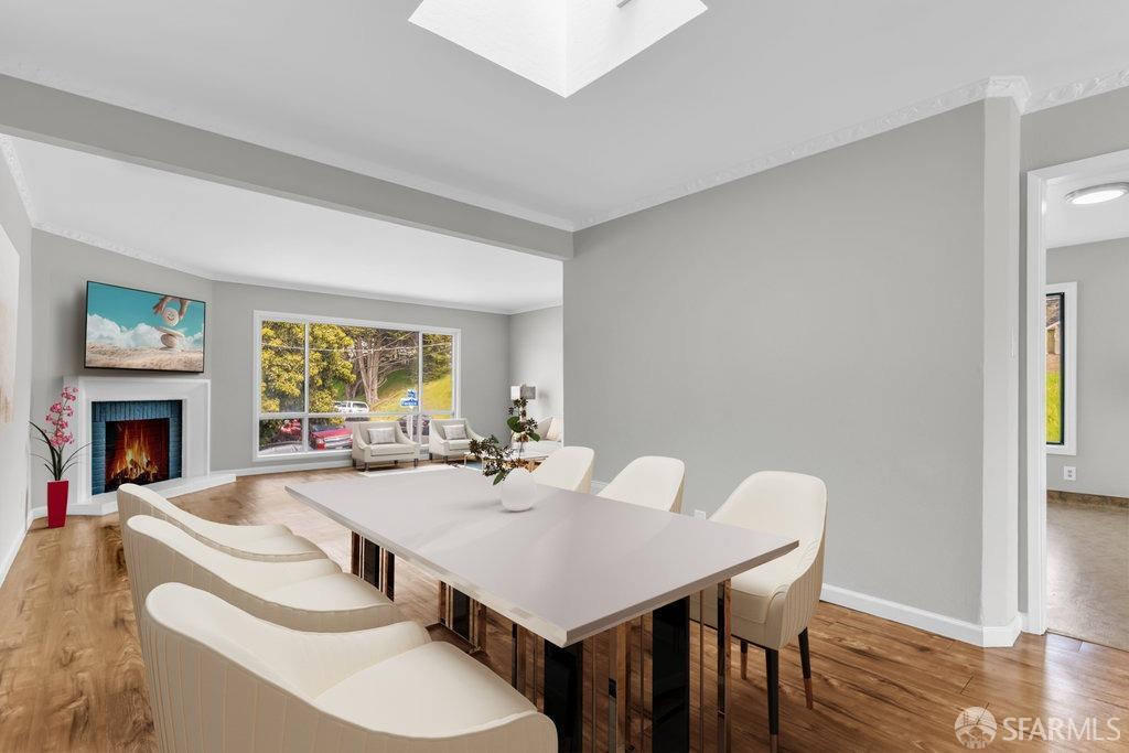 Daly City, California 94014, United States, 2 Bedrooms Bedrooms, ,1 BathroomBathrooms,Residential,Pending,110901