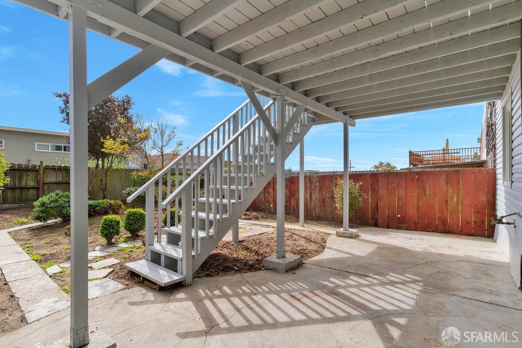 Daly City, California 94014, United States, 2 Bedrooms Bedrooms, ,1 BathroomBathrooms,Residential,Pending,110901