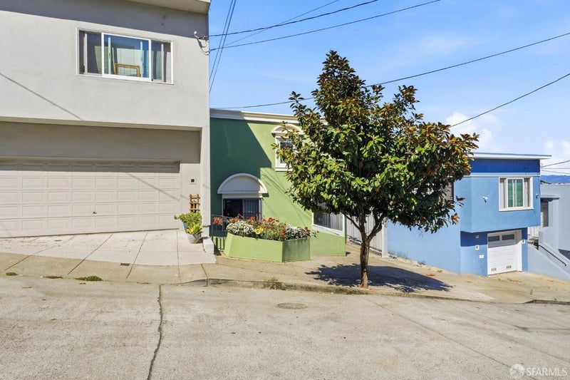 224-224A Dwight Street