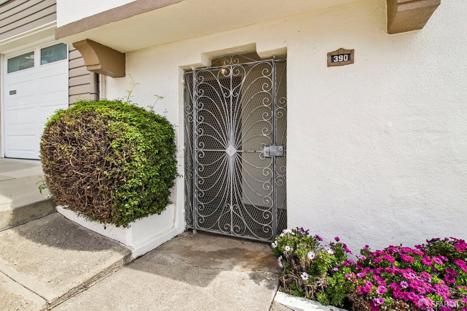 390 Teddy Avenue