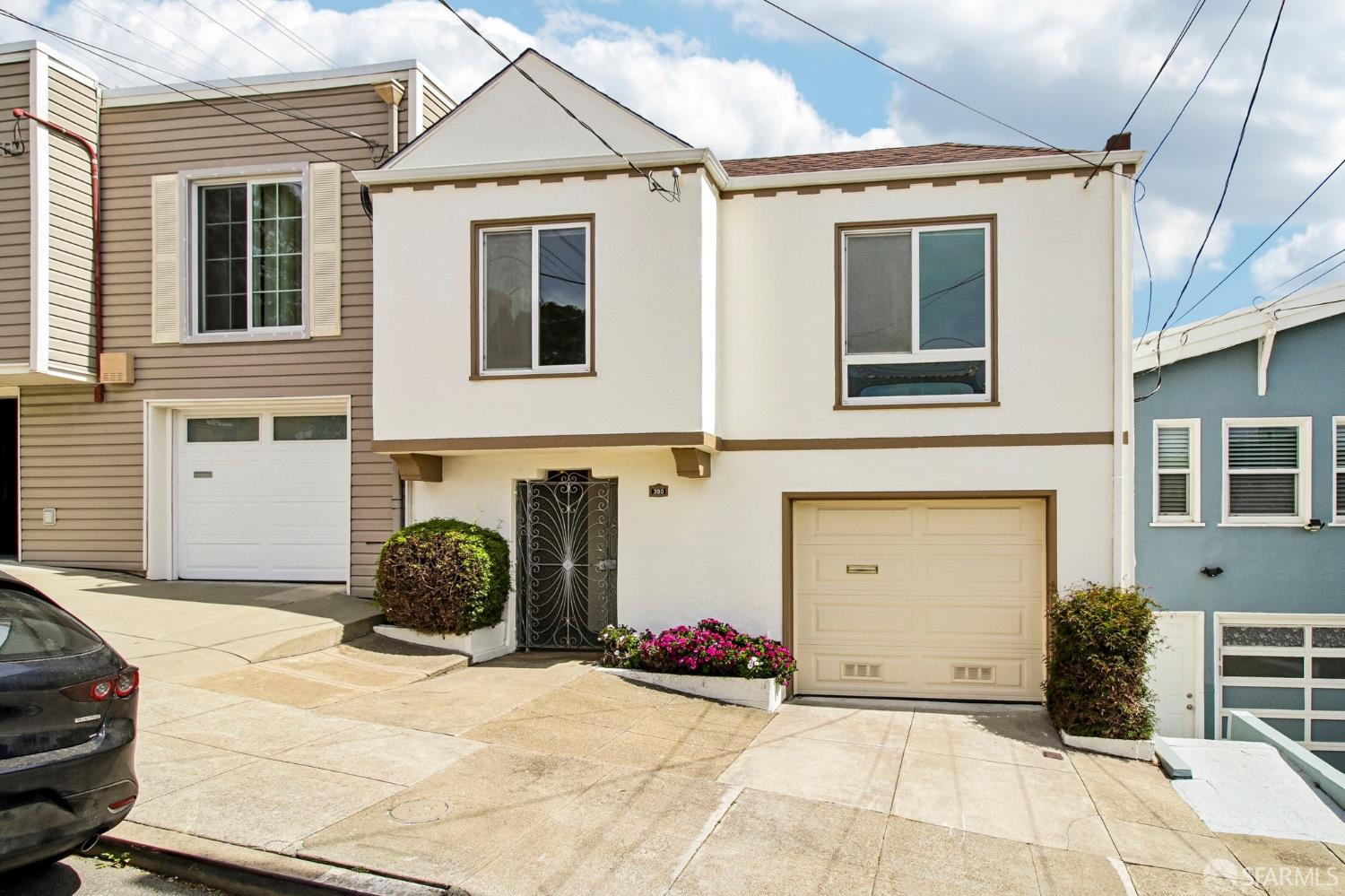 390 Teddy Avenue