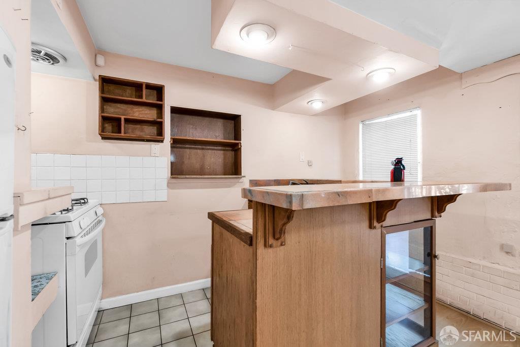 San Francisco, California 94121, United States, 2 Bedrooms Bedrooms, ,2 BathroomsBathrooms,Residential,Pending,186853