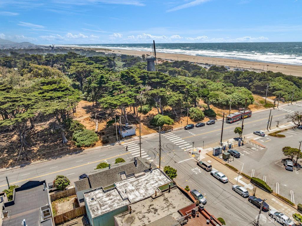 San Francisco, California 94121, United States, 2 Bedrooms Bedrooms, ,2 BathroomsBathrooms,Residential,Pending,186853